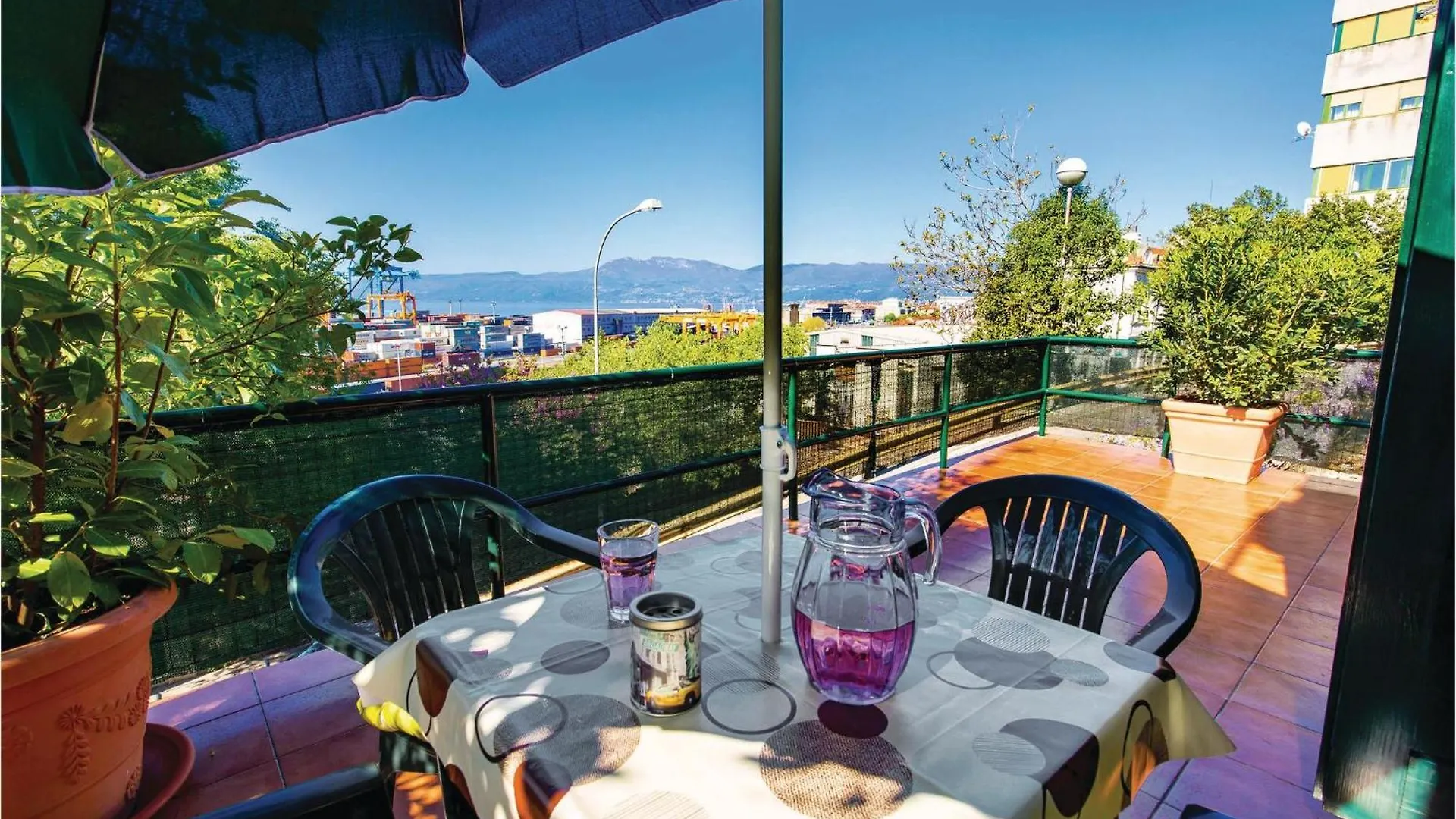 Amazing Apartment In Rijeka With Wifi 0*,